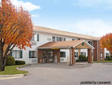Super 8 By Wyndham West Memphis Hotell Exteriör bild